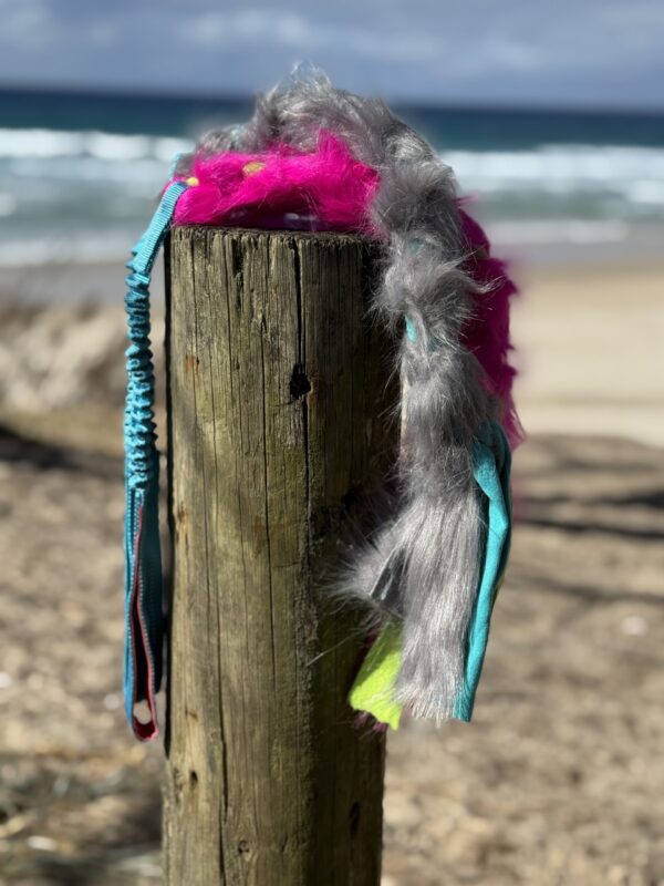 Tiger Tail Tug with Bungee handle - Image 3
